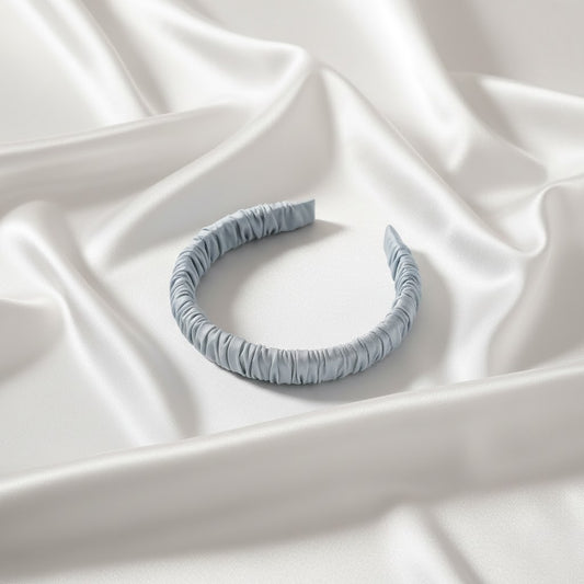 Serre tête bleu soie élégant pour cheveux fins ou fragiles